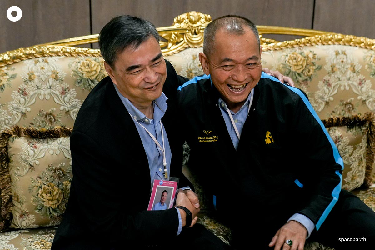 Chalermchai-Abhisit-talks-about-election-Democrat-Party-leader-SPACEBAR-Photo00.jpg
