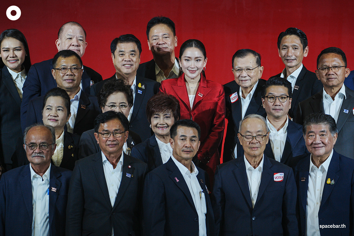 Ink-Big-Thanks-Dad-Thaksin-after-lead-of-Pheuthai-Party-SPACEBAR-Photo05.jpg