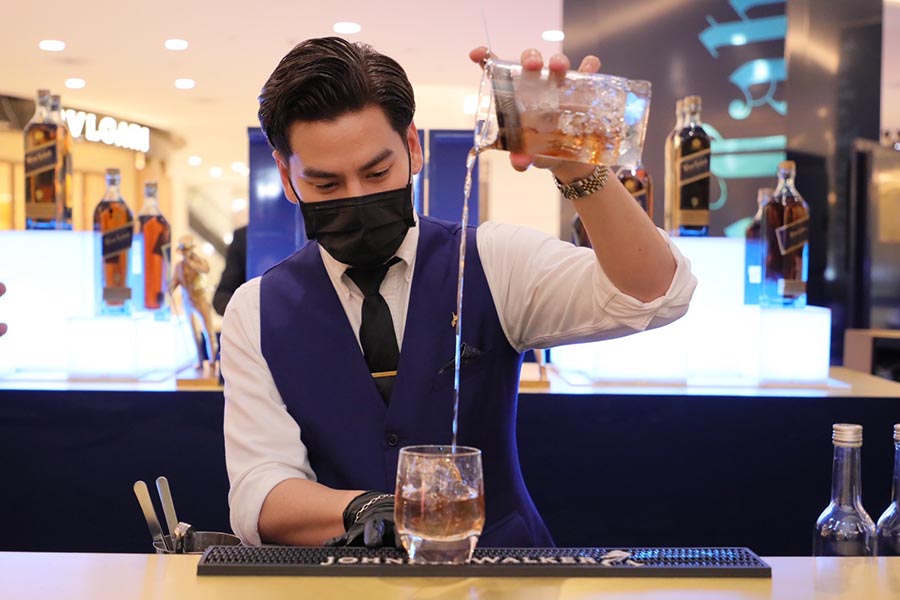 Johnnie Walker จัดเลาจน์สุดเอ็กซ์คลูซีฟ Blue Label Immersive Lounge