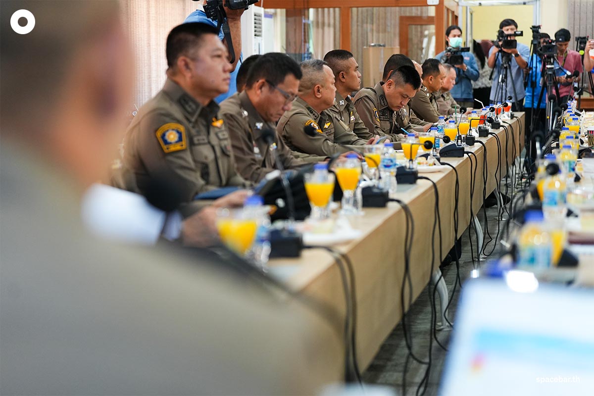 Meanburi-Model-Metropolitan-Police-Vocation-SPACEBAR-Photo01.jpg