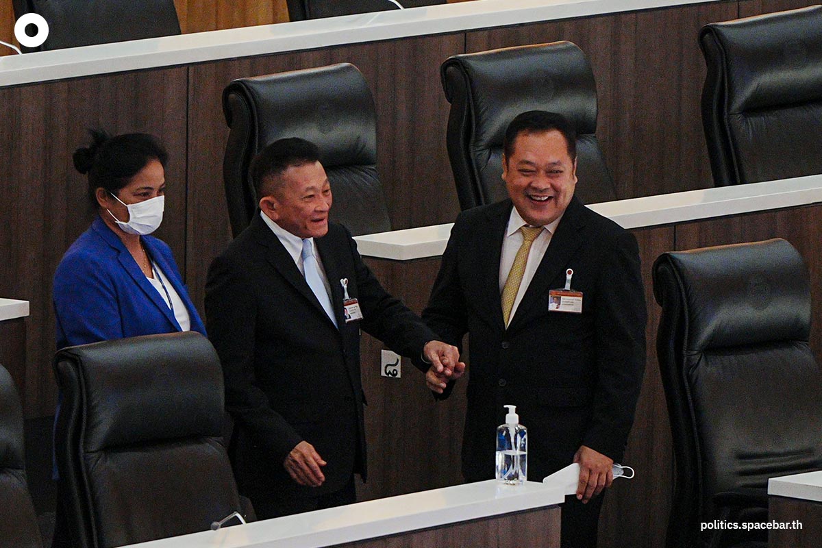 https://images.ctfassets.net/i3o8p9lzd06f/6CRQ2tgPGi36qRmR6N97xV/afca601aafbd1eb6e46ad0d91c83fe5b/Parliament-First-Day-2023-everyone-so-happy-SPACEBAR-Photo05