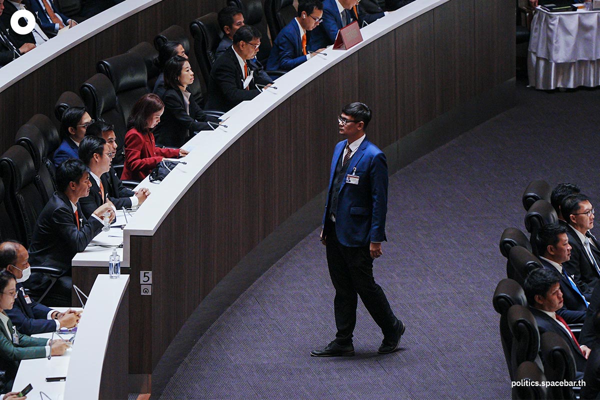 https://images.ctfassets.net/i3o8p9lzd06f/5TTOjahlBHxKDZEaa7QG0t/dce829d2e8f5d2d474499e94b840ce17/Parliament-First-Day-2023-everyone-so-happy-SPACEBAR-Photo09