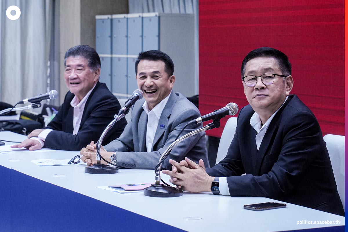 https://images.ctfassets.net/i3o8p9lzd06f/5yQhYHj8g7fa1uoJ3VvJYT/20b71101434de6d134b2bc1cf1780506/Pheuthai-Party-converse-Moveforword-Party-SPACEBAR-Photo05