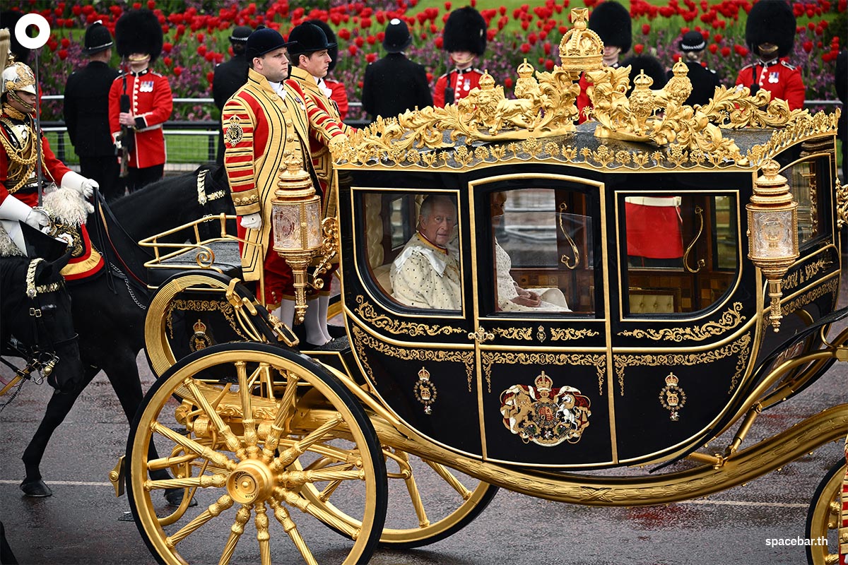https://images.ctfassets.net/i3o8p9lzd06f/2cQyyJ9dtwlWXFwzPYVRjz/589aa36c88c19f518a9f64dffc8cbb8f/Photo-story-Coronation-Kings-Procession-SPACEBAR-Photo01