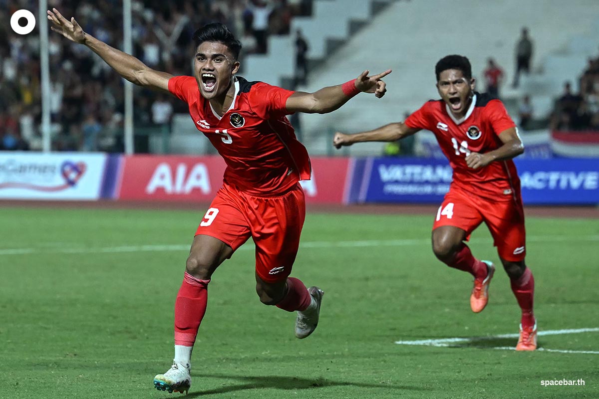 https://images.ctfassets.net/i3o8p9lzd06f/2r1d52AlDAwIqOeC7goIpX/1ef400c2e26b2e11b9934ccfbf303238/Photo-story-SEA-Games-football-final-match-SPACEBAR-Photo03