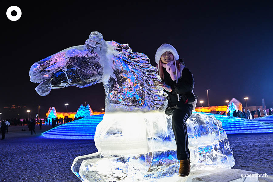 https://images.ctfassets.net/i3o8p9lzd06f/2W7hAdzq2UENDmxKxdAgXv/ee2076e97e51e34427cbe1b038134d1c/Photo-story-china-ice-snow-festival-SPACEBAR-Photo02