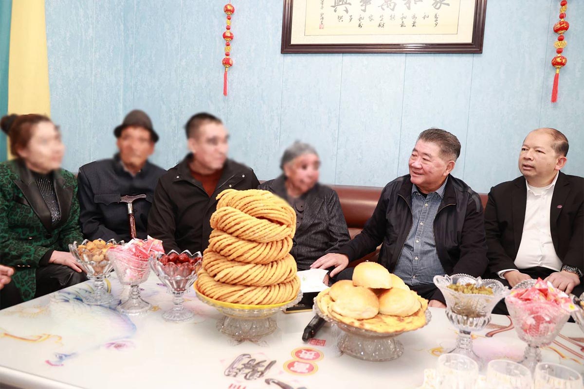 Phumtham-Tawee-visits-Uyghurs-day-two-SPACEBAR-Photo02.jpg