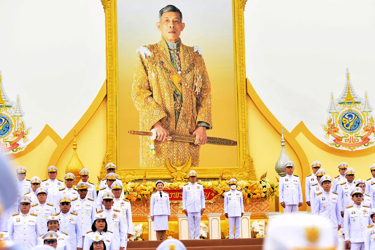 Prime Minister-takes-the-oath-of-allegiance-Be-a-good-government-official-SPACEBAR-Photo06.jpg