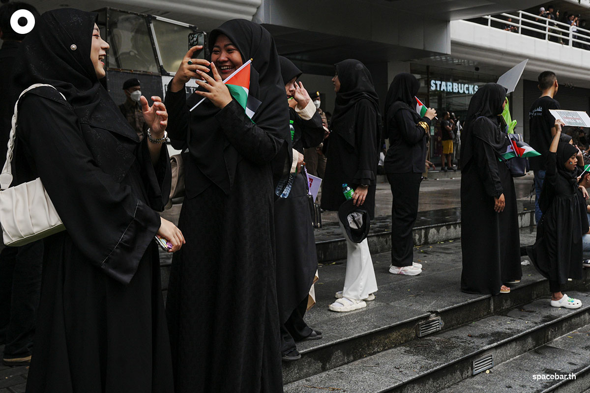 Rally-supporting-Palestine-In-front-of-the-Israeli-Embassy-SPACEBAR-Photo15.jpg