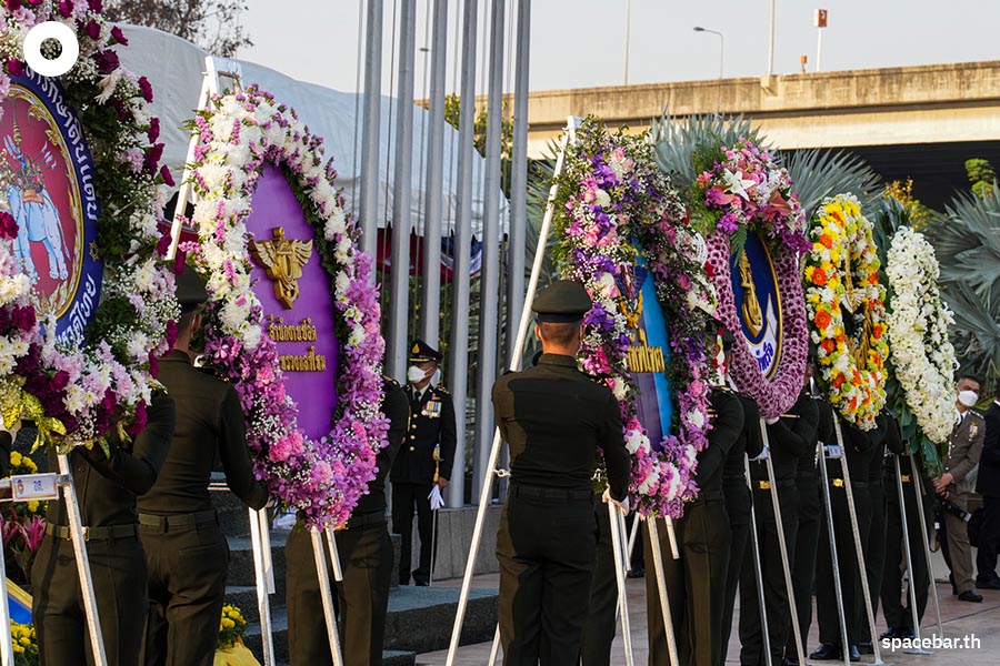 https://images.ctfassets.net/i3o8p9lzd06f/4DdHpXr4BIGEBWQViGdql7/21243edc7f26f5e6174cb41e278698f0/Royal-Thai-Armed-Forces-Day-National-Monument-SPACEBAR-Photo09