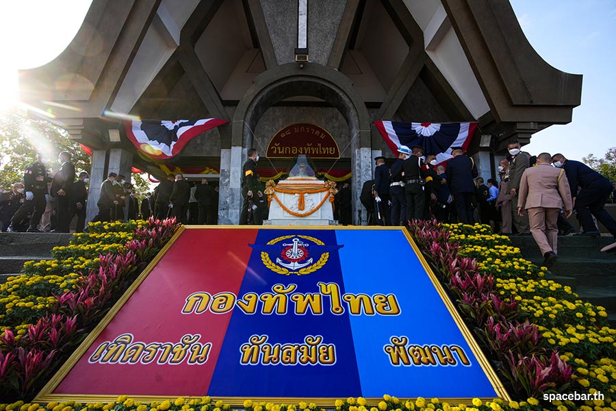 https://images.ctfassets.net/i3o8p9lzd06f/2bSDRFLO6QJxBJZnxAxidg/9f0bc9d2477be02533399ee4f477f700/Royal-Thai-Armed-Forces-Day-National-Monument-SPACEBAR-Photo11