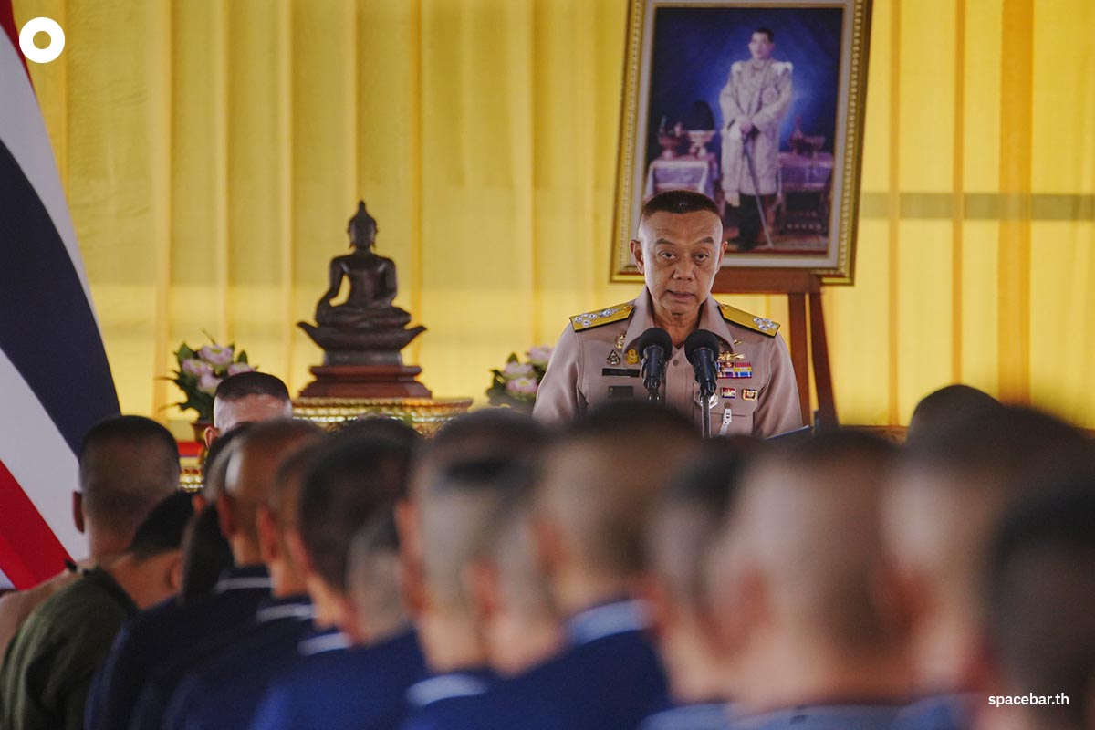 Royal-Thai-Navy-Grand-Royal-Barge-Procession-SPACEBAR-Photo02.jpg