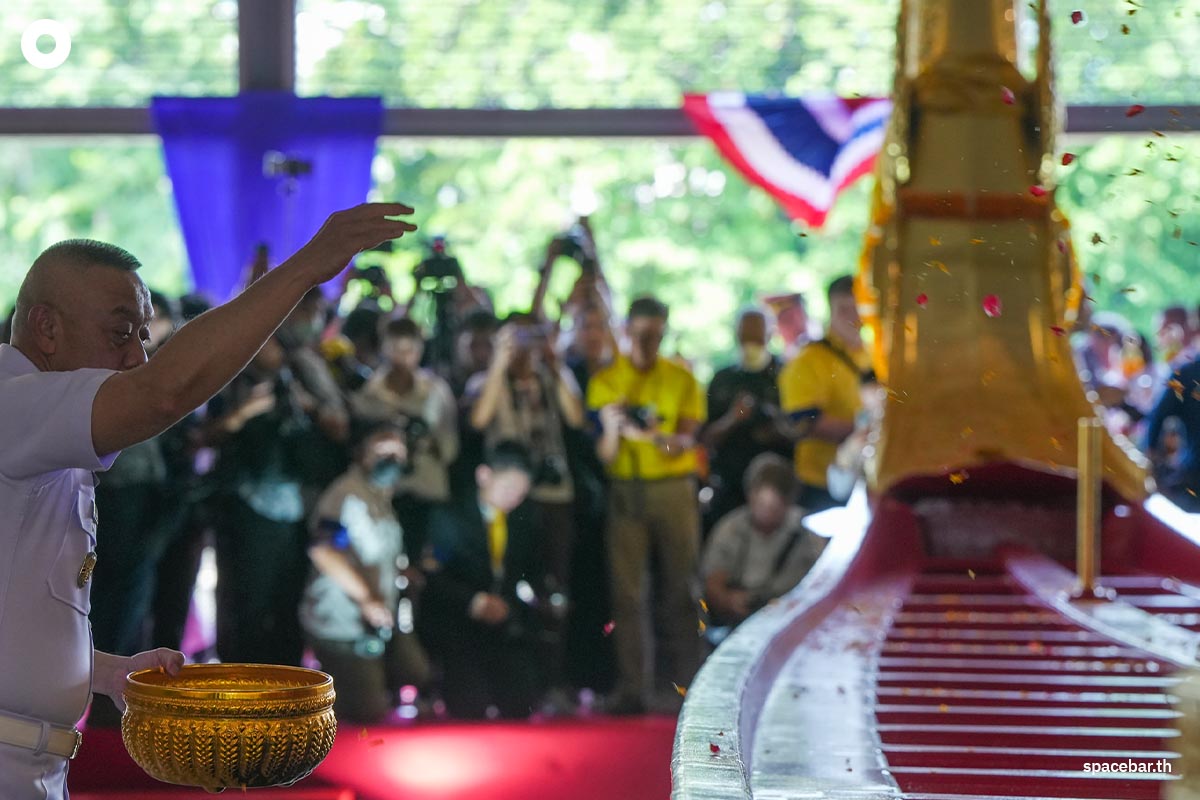 Royal-Thai-Navy-The-Royal-Barge-Procession-SPACEBAR-Photo06.jpg