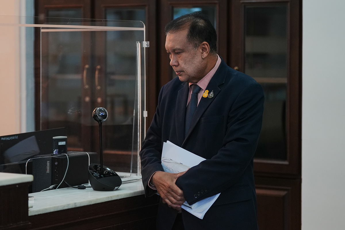Santhiya-submits-additional-documents-to-NACC-to-investigate-case-of-Pirapan-SPACEBAR-Photo01.jpg