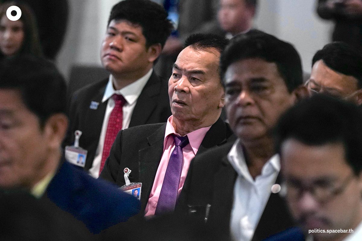 https://images.ctfassets.net/i3o8p9lzd06f/3dLru8wes304bHaSt9ccwK/0d8935ea11d5f3e0accc4e25384d964f/Seminar-member-of-parliament-Wannor-warn-do-not-sell-yourself-SPACEBAR-Photo08