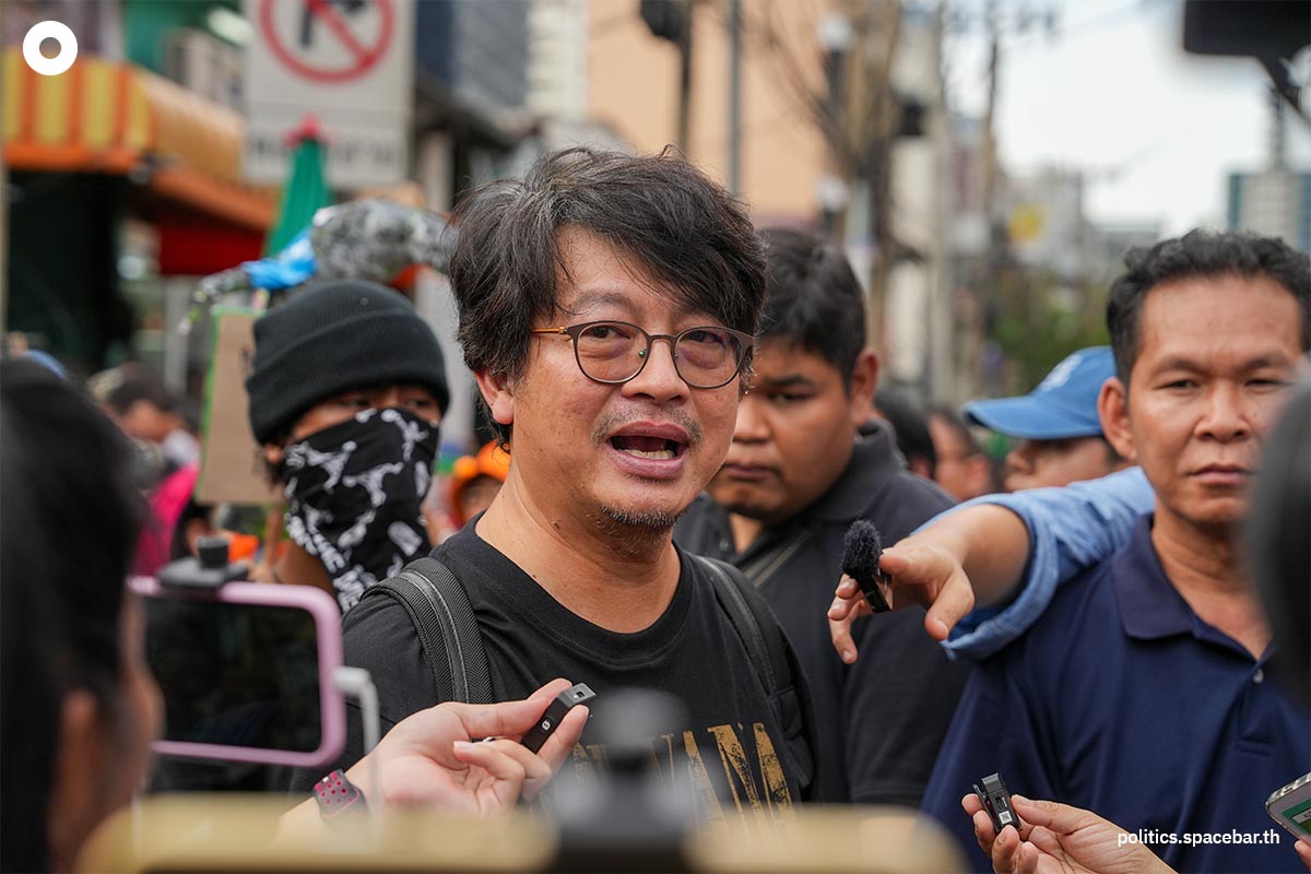 https://images.ctfassets.net/i3o8p9lzd06f/2FHF1kpNQtdXvRgB66gGFK/929c57f821980ab4e26fb869fe633eb6/Sombat-protestor-Prom2-Asoke-Ratchaprasong-SPACEBAR-Photo01