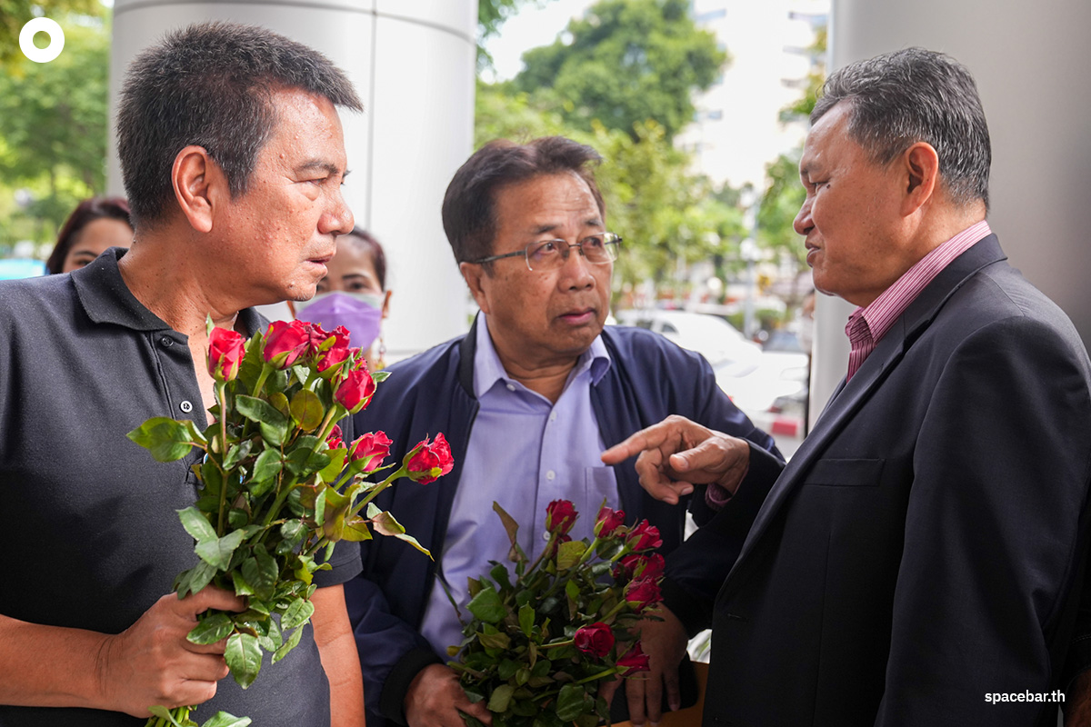 Sondhi-People-Alliance-for-Democracy-Cases-Encircle-Parliament-SPACEBAR-Photo03.jpg