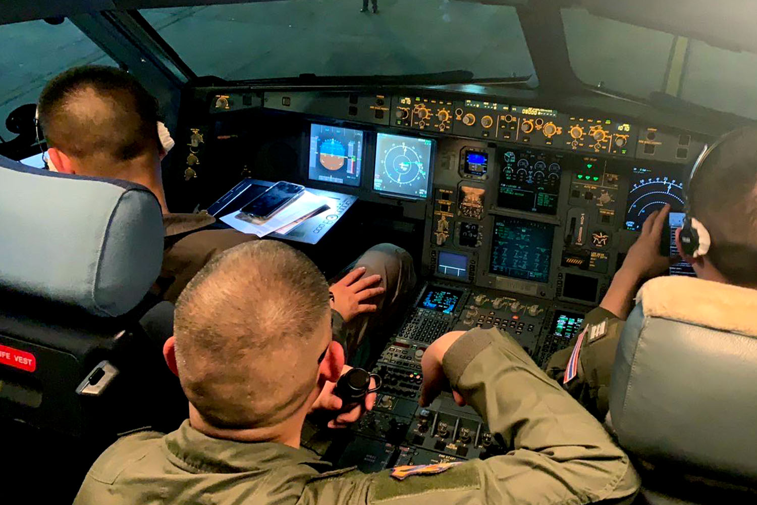Thai-Air-Force-Airbus-Evacuate-Thai-People-Israel-SPACEBAR-Hero.jpg