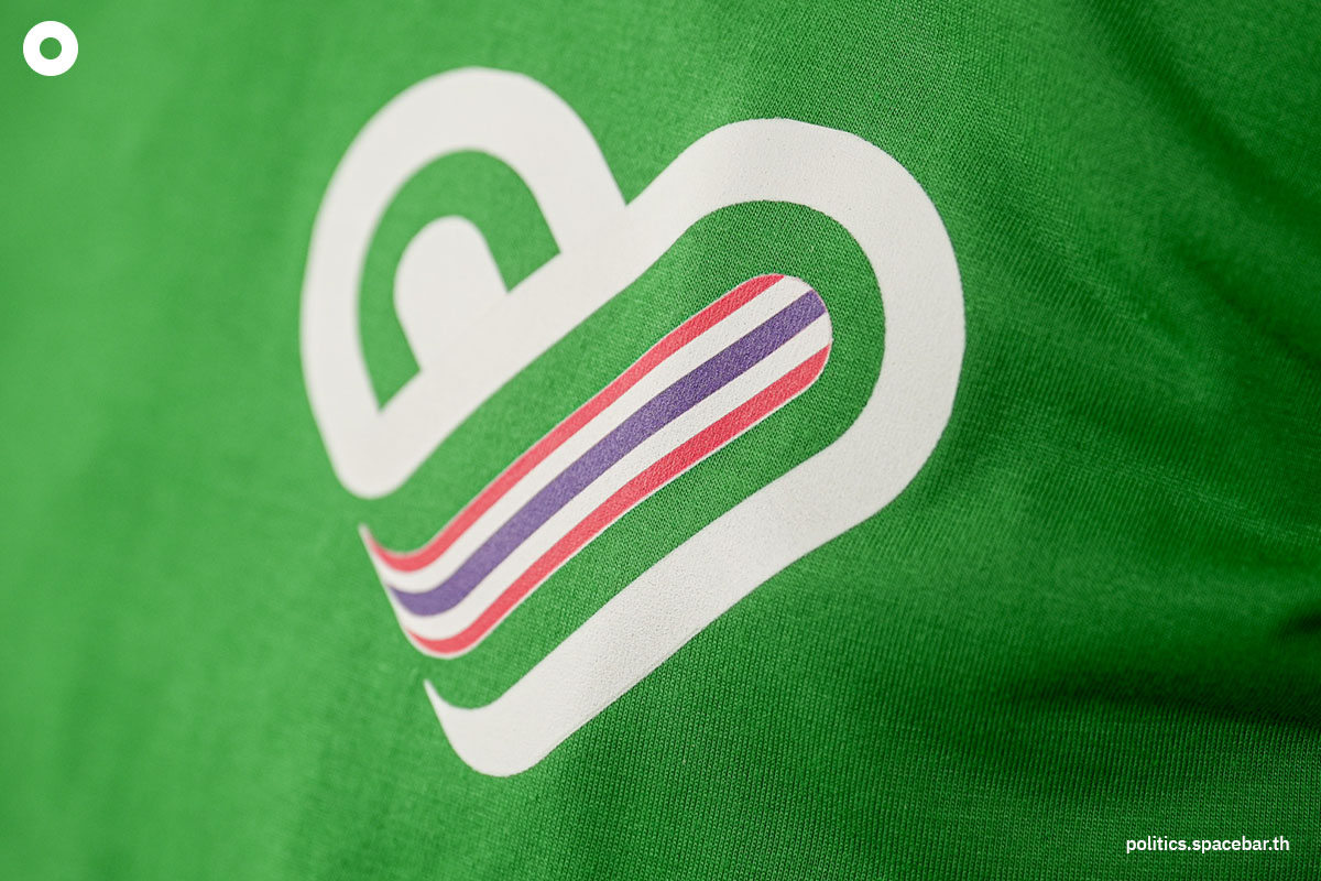 https://images.ctfassets.net/i3o8p9lzd06f/4eQJekAQVYUlvY12uPM7Oq/01e6e549e1e7397ec9316f38d7ce1ceb/Thai-Pakdee-Party-Thaksin-Pardon-SPACEBAR-Photo03
