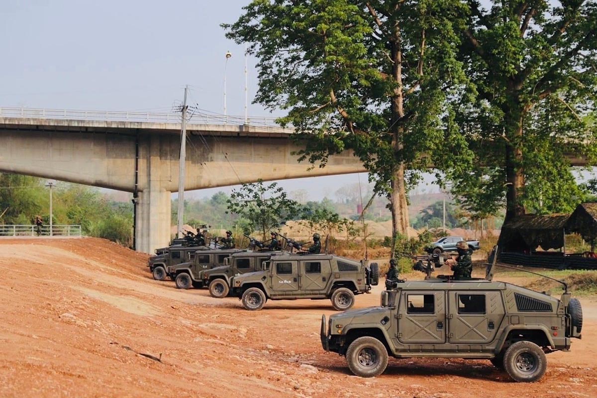 Thai-soldiers-fortify-the-Thai-Myanmar-border-SPACEBAR-Photo02.jpg