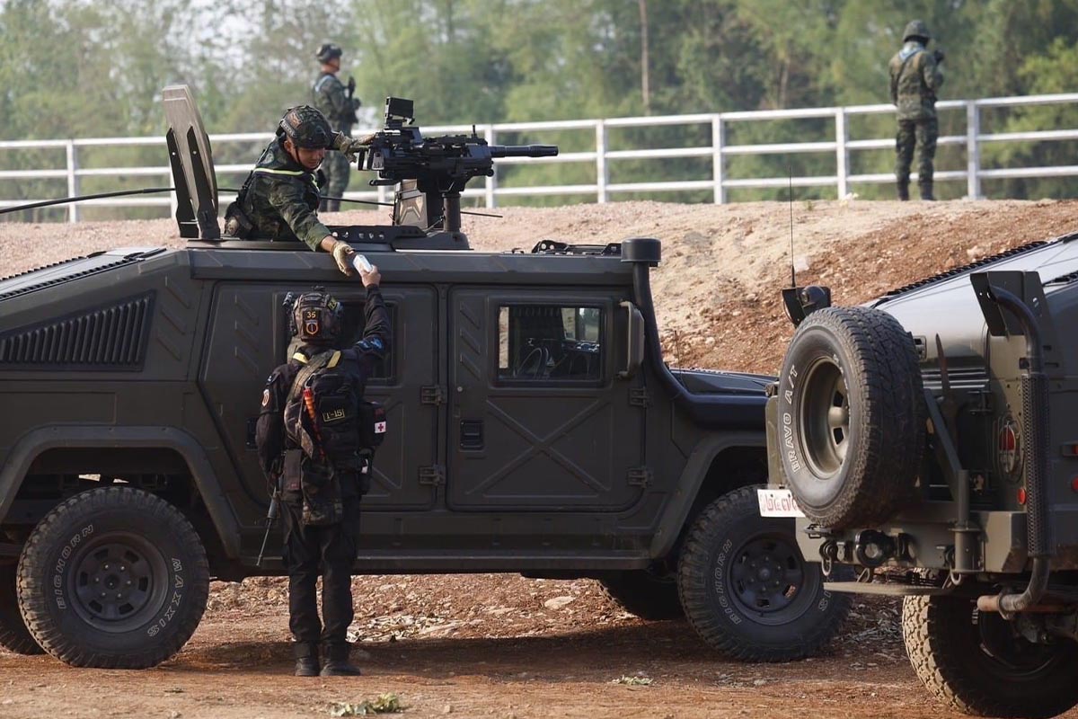 Thai-soldiers-fortify-the-Thai-Myanmar-border-SPACEBAR-Photo03.jpg