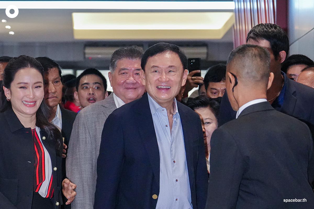 Thaksin-Comeback-Pheuthai-Party-SPACEBAR-Photo02.jpg