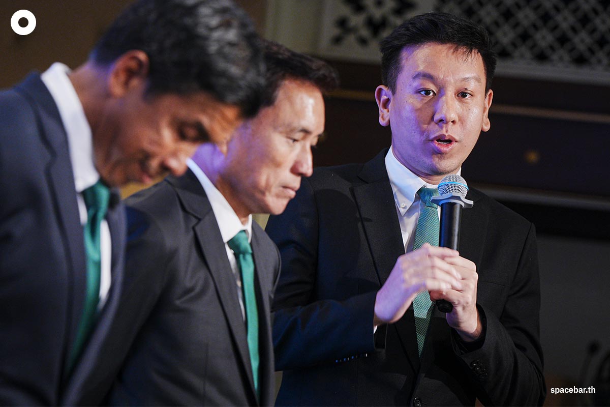 https://images.ctfassets.net/i3o8p9lzd06f/36erc5OIifDqtREiCh5ocO/3db01ce957de2d850df535ee4306fcd7/TheGovernorofBangkok-Announce-1st-Anniversary-Chadchart-SPACEBAR-Photo08