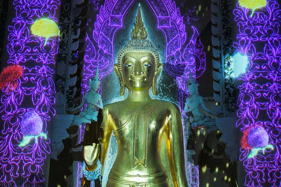 https://images.ctfassets.net/i3o8p9lzd06f/4lWoui2PKNZ1NHwShitOza/d208475f0923eb48289e2075b6a53ca2/Unfolding-Bangkok-Hidden-Temple-SPACEBAR-Photo04