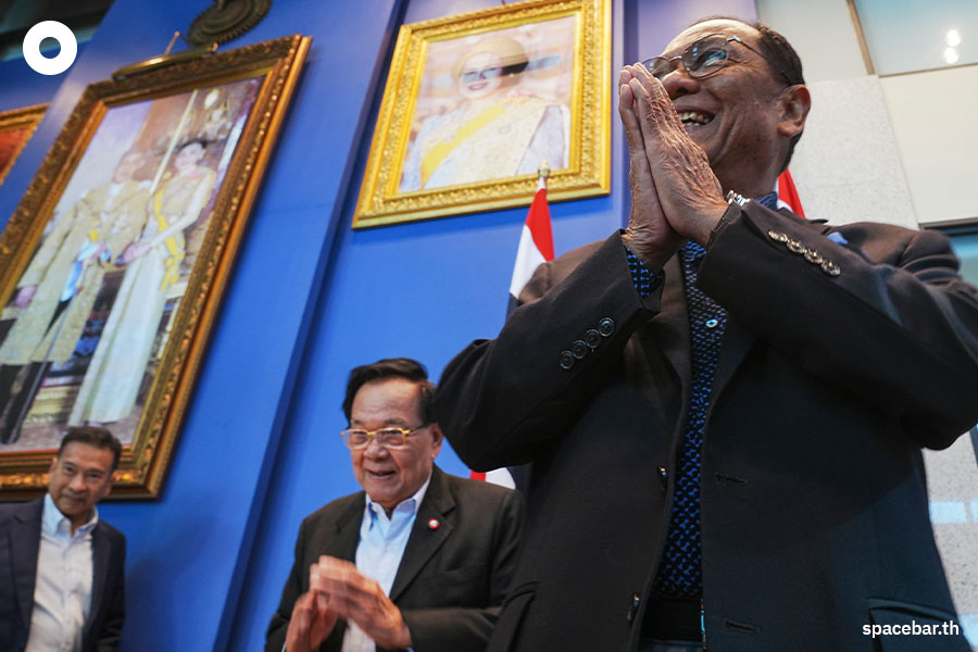 https://images.ctfassets.net/i3o8p9lzd06f/5InzNJT6Kb8DbXZ2gHpVFK/2306347a1529840d9a82ca48c88707f3/United-Thai-Nation-Party-Mentor-Trirong-Chumpon-chatchawan-SPACEBAR-Photo06