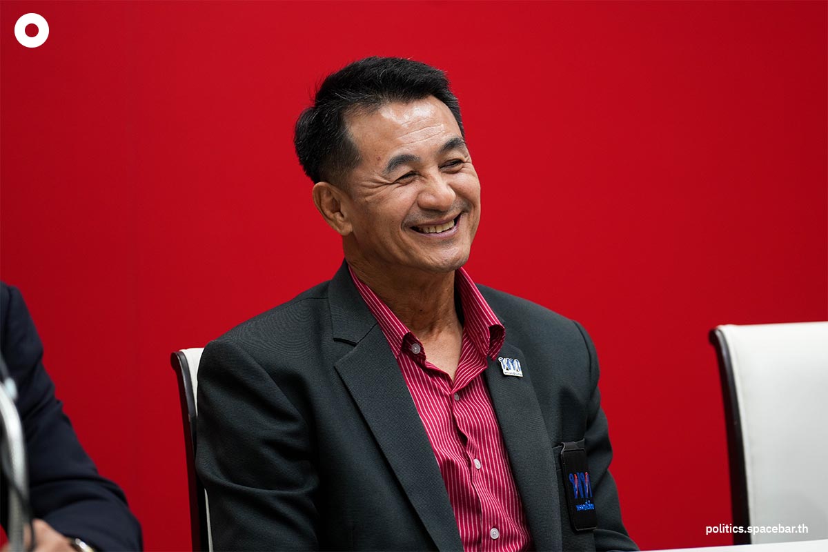 https://images.ctfassets.net/i3o8p9lzd06f/2KAqkt4CGtHrbREBQPXaxw/0559732f1786667b886717eb91611f08/chonlanan-pheu-thai-meeting-vote-council-president-SPACEBAR-Photo01