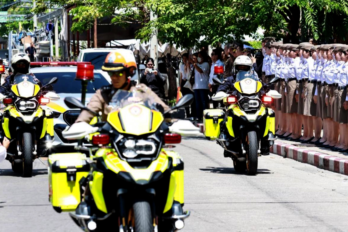 police-26apr25-SPACEBAR-Photo01.jpg