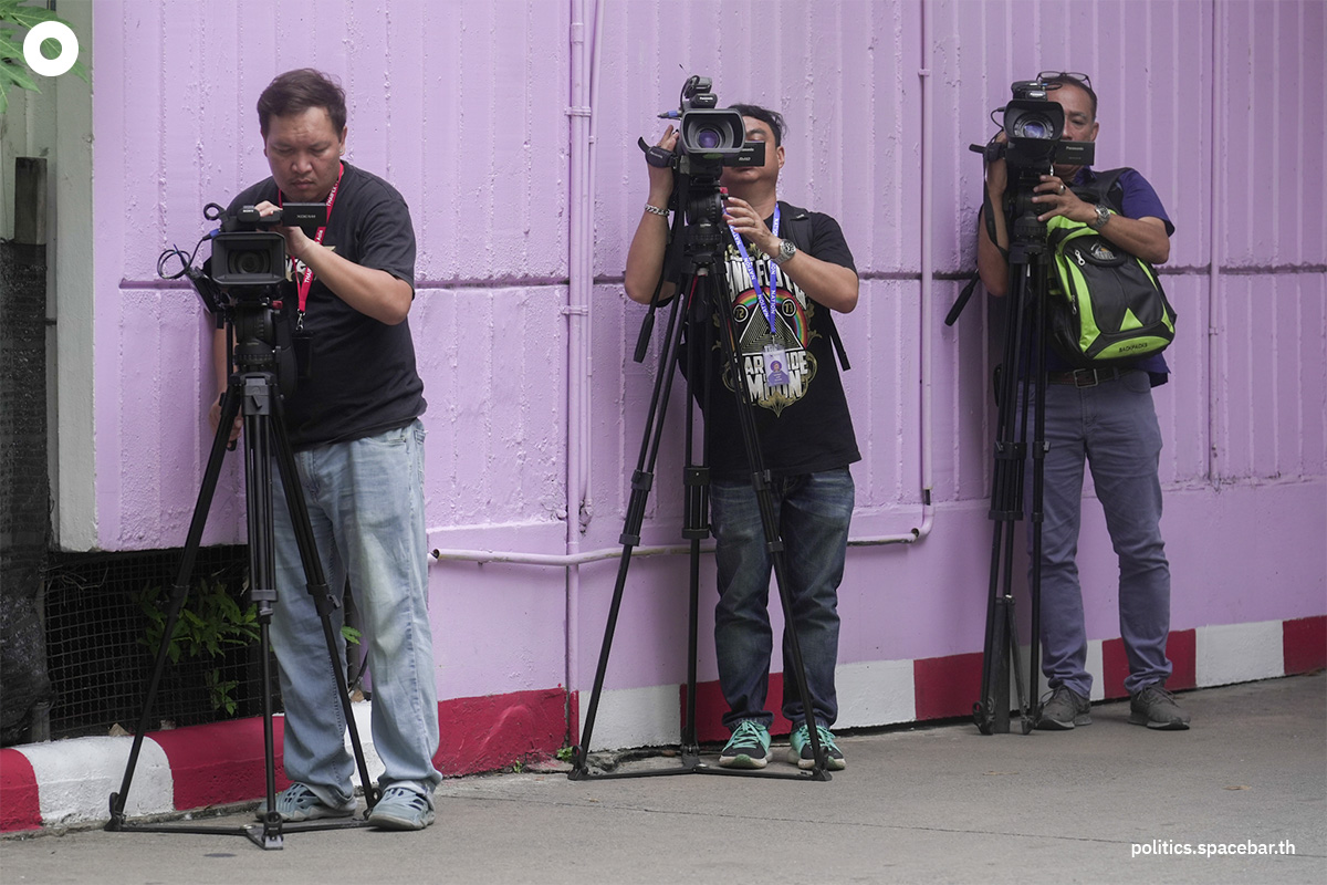 https://images.ctfassets.net/i3o8p9lzd06f/6xPDrDcJEkXjjLj2sbJJkf/fb5fc24a8fba8c879051dc70fd710d36/police-hospital-thaksin-bangkok-remand-prison-SPACEBAR-Photo02